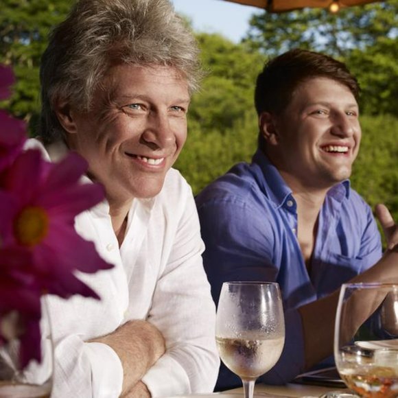 Bon Jovi Hampton Water Rose Wine Bottle - Picture 10 of 13